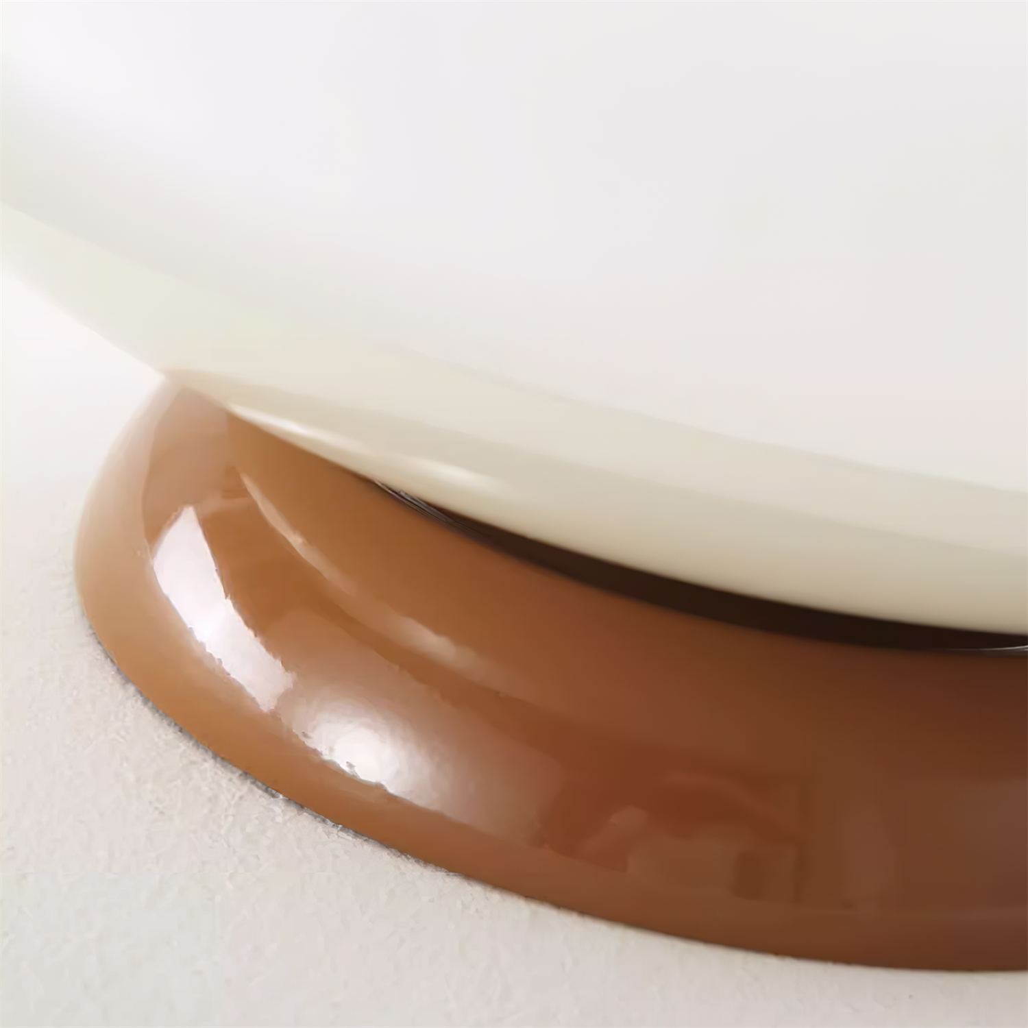 Runde LED-Deckenlampe - Natürlicher Glanz & Diskrete Eleganz