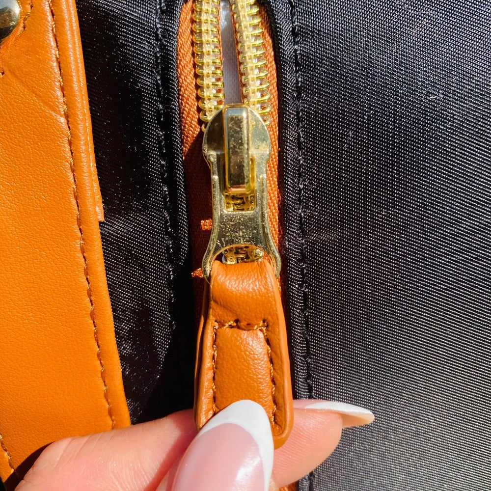 トラベルバッグ - スタイルと雨対策