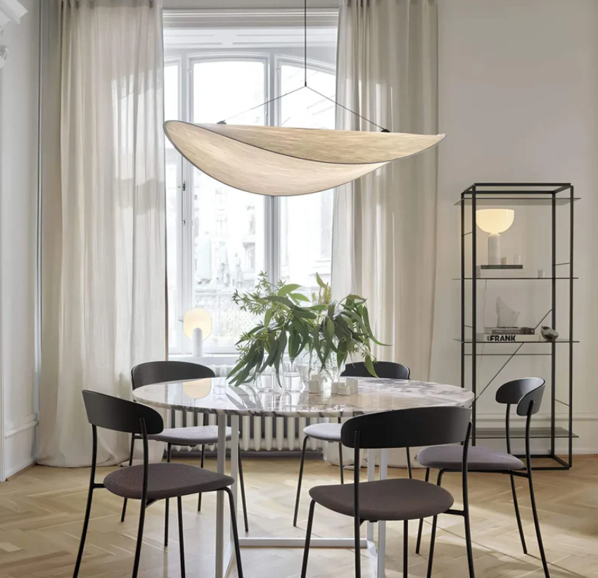 Käsintehty kattovalaisin – Luonnollinen ja aito eleganssi