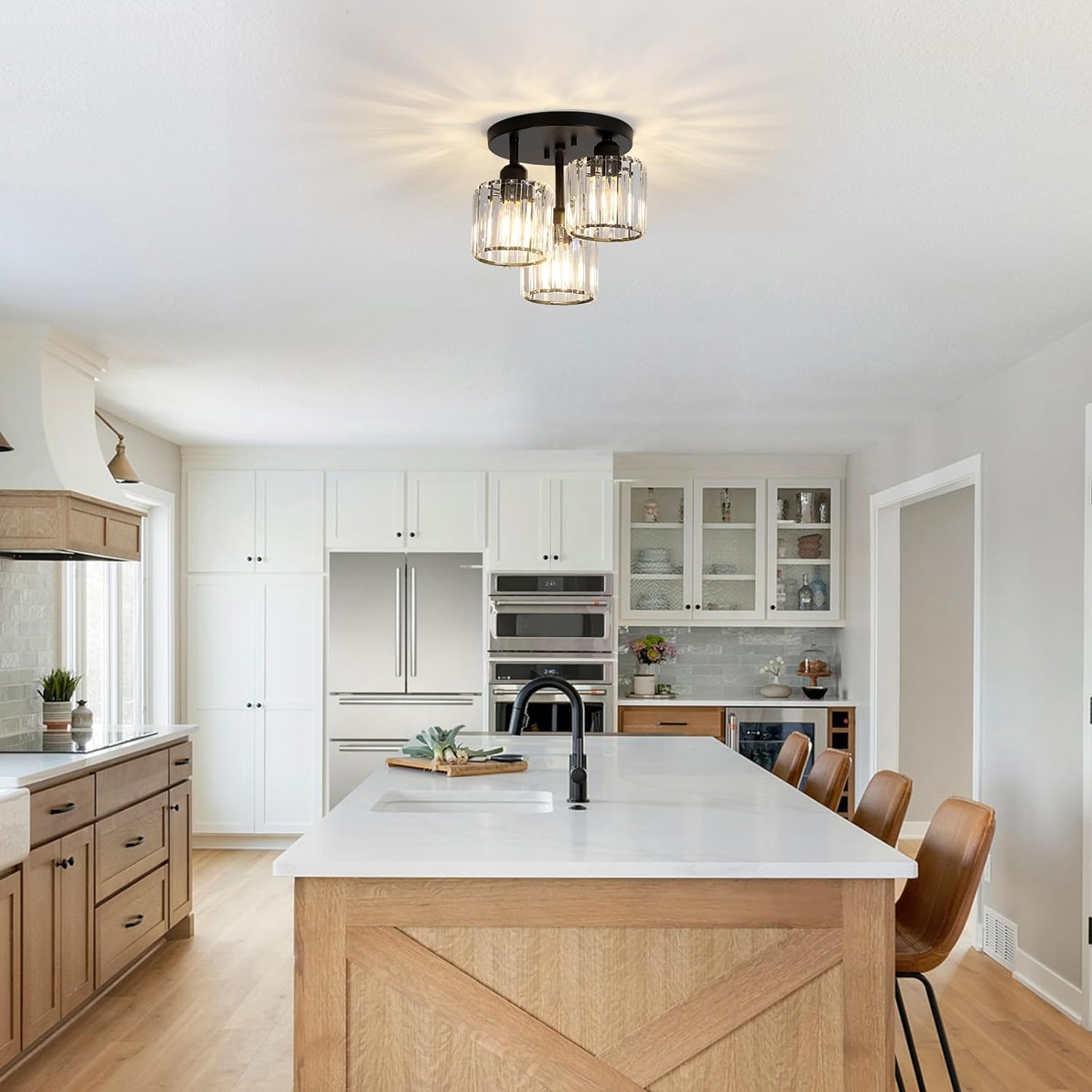 Semi-Recessed Ceiling Light – Modern Elegance and Refined Shine