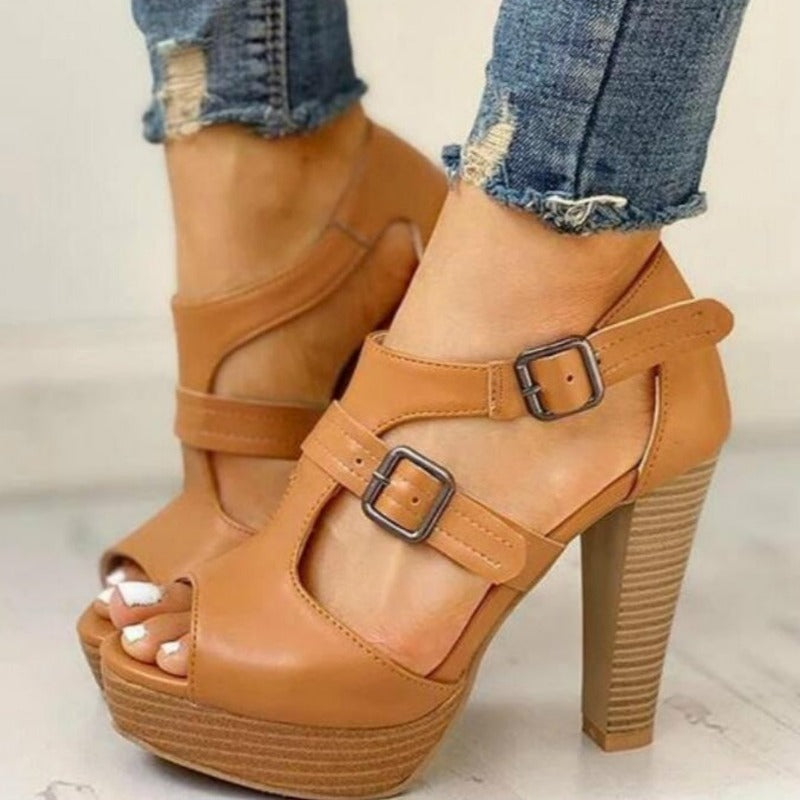 מרילוא | סנדלים שיקים עם פלטפורמה ורצועות כפולות