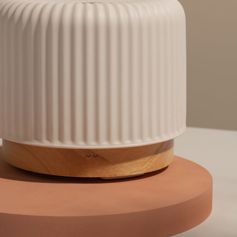 Parfyme Diffuser i Keramikk – Eleganse og Beroligende Atmosfære