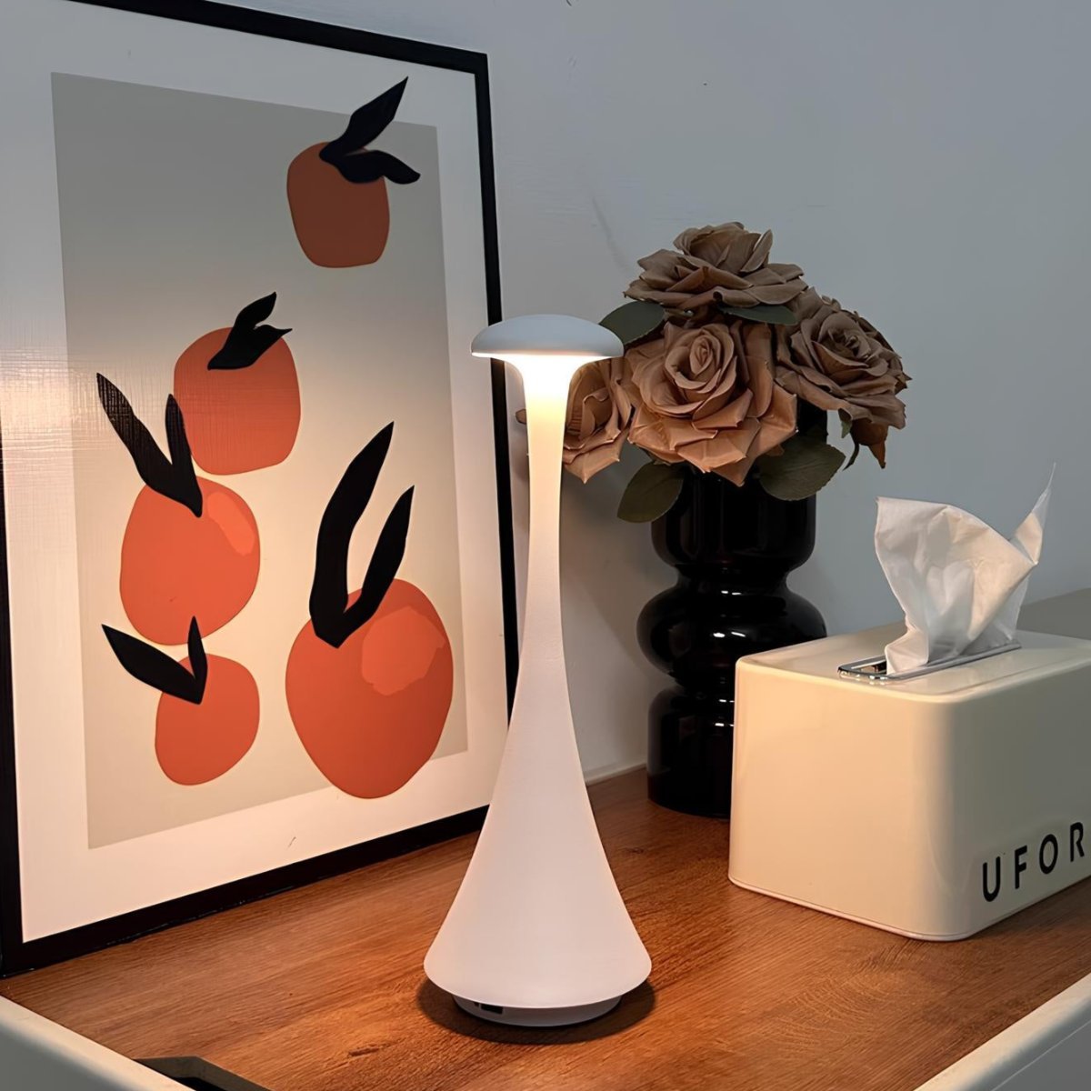 Stolní lampa Elancé – elegance a modernita