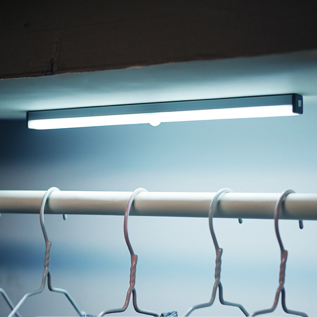 Bară Luminoasă — Iluminare Inteligentă Cu Detector De Mișcare