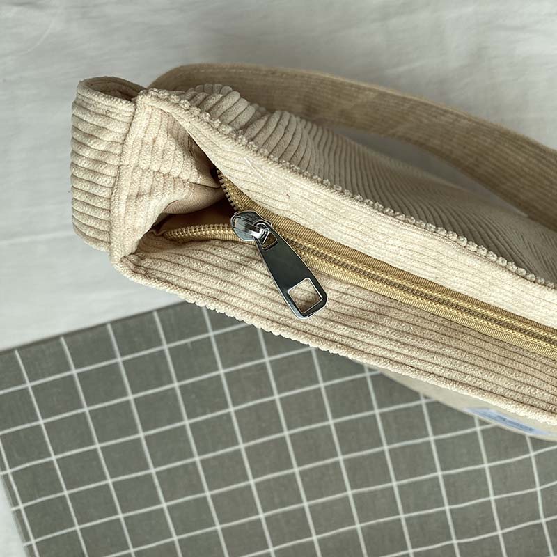 キャンバスショルダーバッグ – カジュアルでエレガントなスタイル 