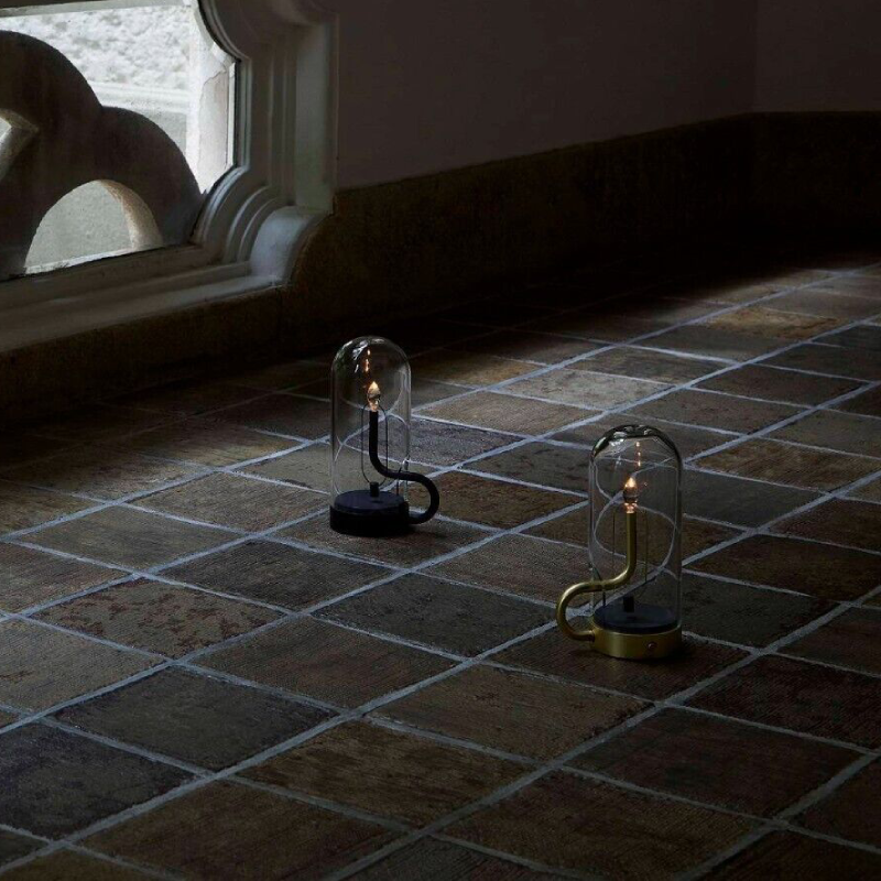 Lampada da Tavolo — Illuminazione Calda Effetto Fiamma 