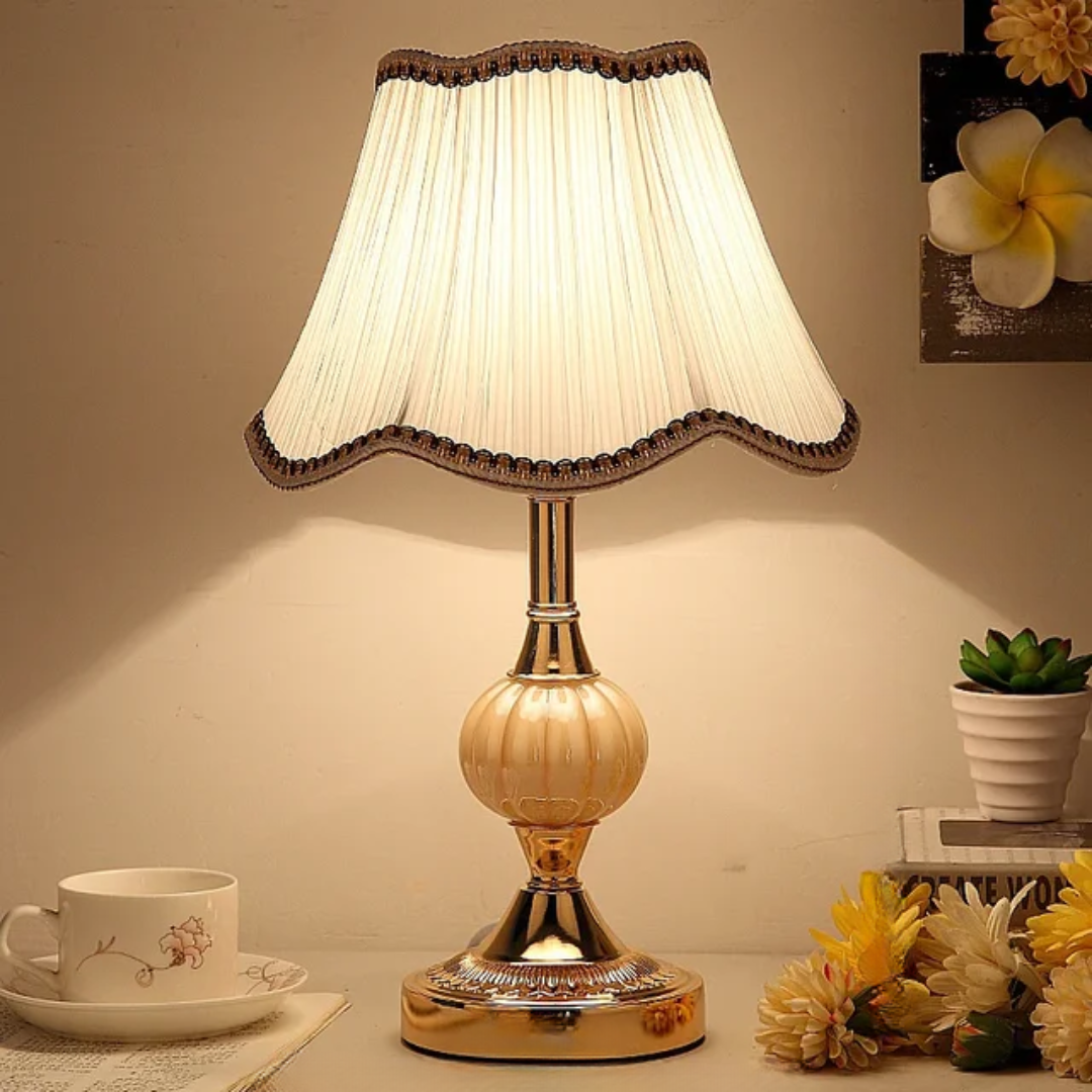Decorative Table Lamp – Vintage Style and Timeless Elegance 