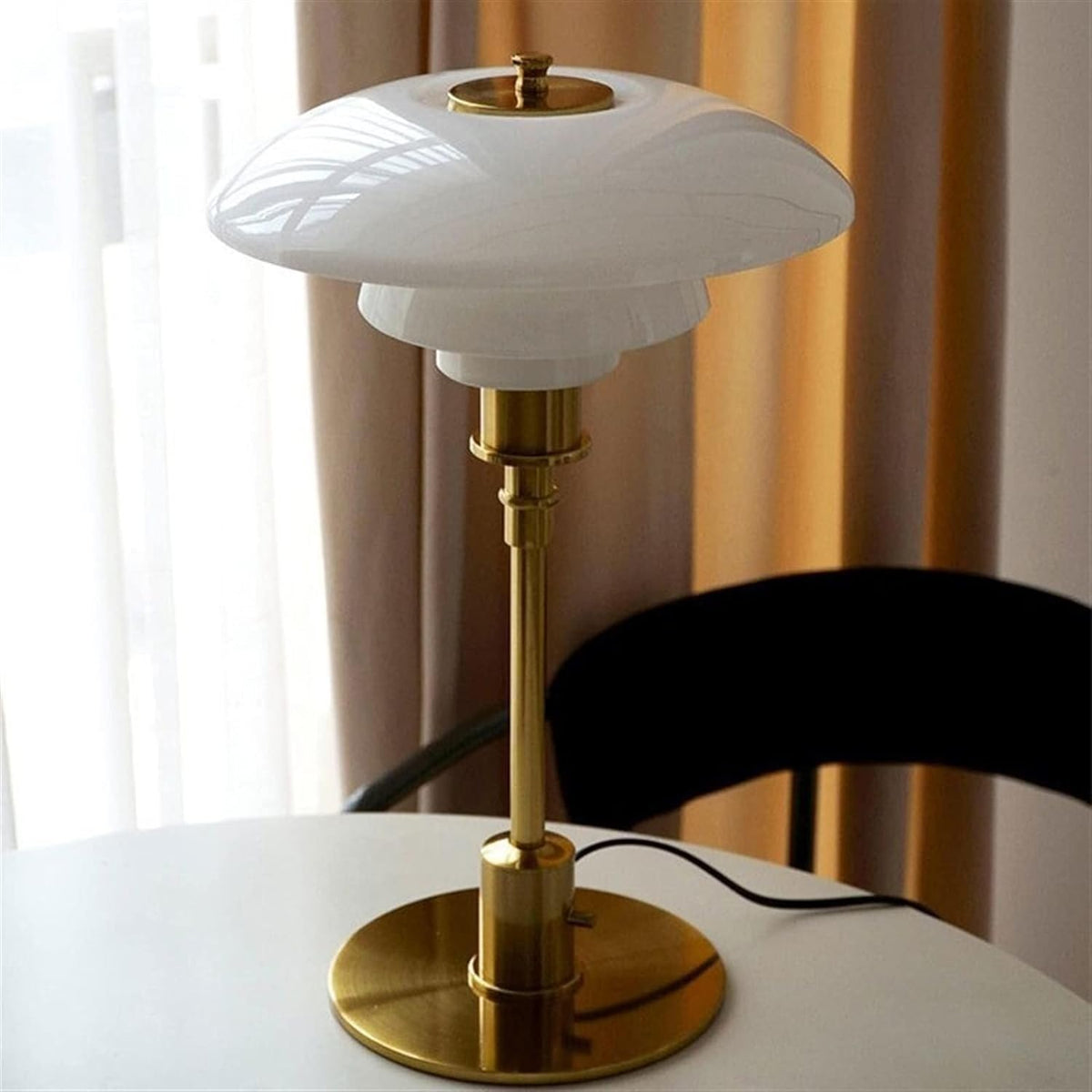 Schreibtischlampe LED im skandinavischen Stil – Sanftes und modernes Licht 