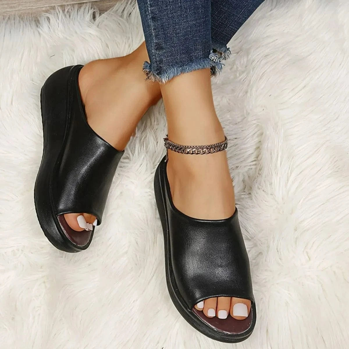 Korotetut sandaalit — Avokärkiset tyylikkäät 