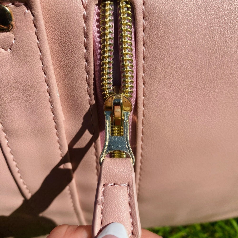 Ταξιδιωτική τσάντα - Στυλ και προστασία από τη βροχή