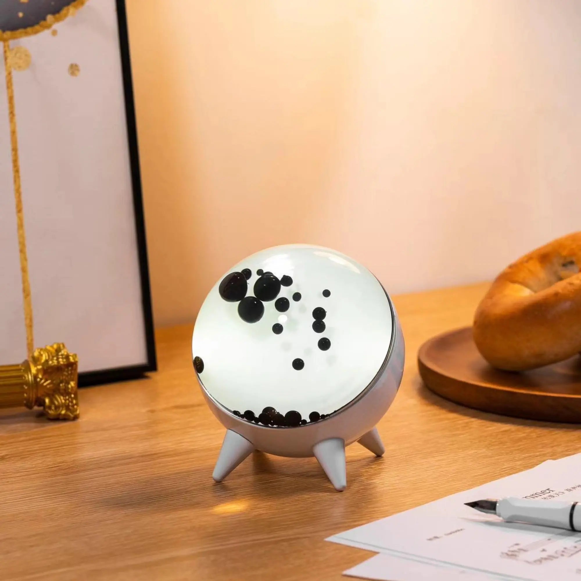 Lampe Décorative Interactive – Jeu De Lumières Et Design Unique