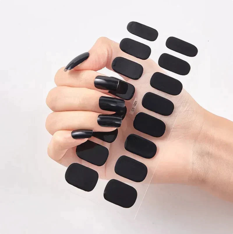 Ensemble d'ongles autocollants