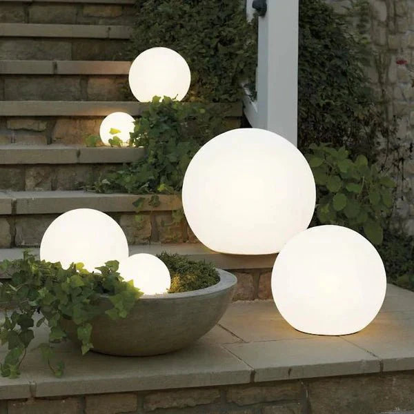 Trådlös Utomhus Spherical Lampa – Elegant och Nomad Belysning 