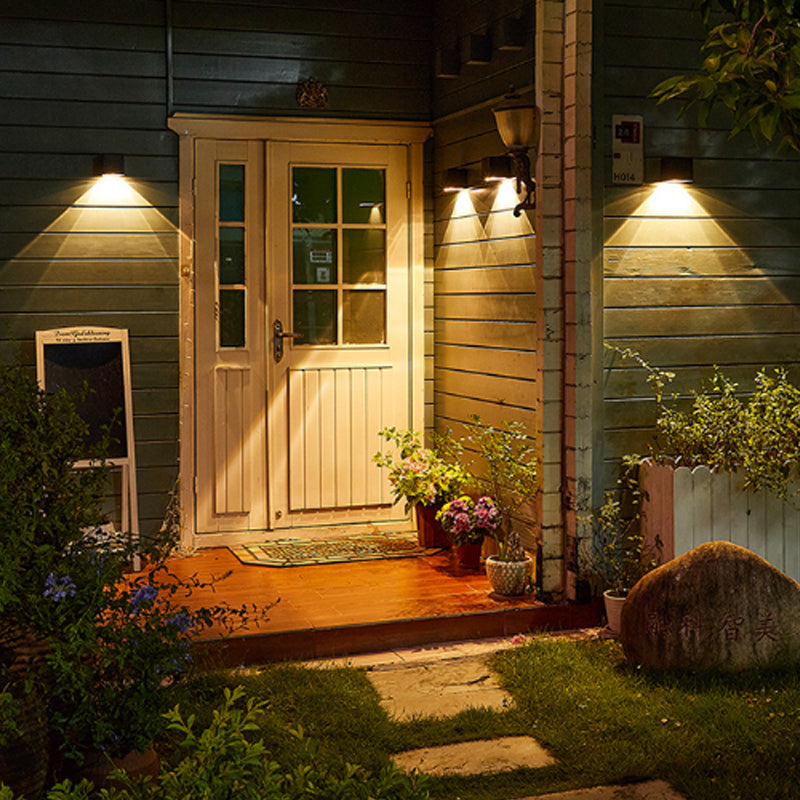 مصباح حائط شمسي خارجي يعمل بالطاقة الشمسية IP65 - إضاءة متينة وصديقة للبيئة