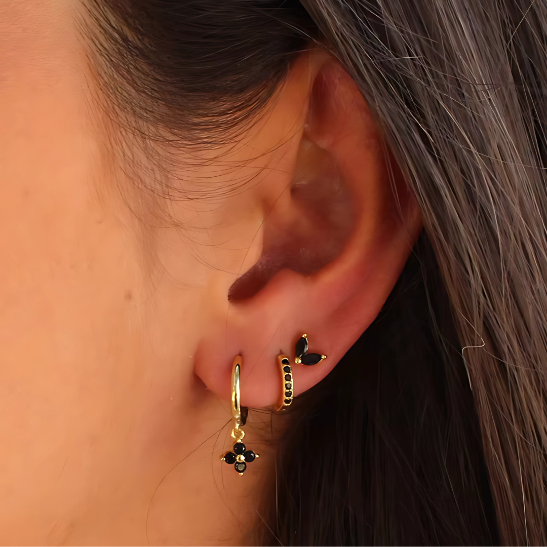 Conjunto de Aros y Pendientes – Versatilidad y Brillo Sutil 