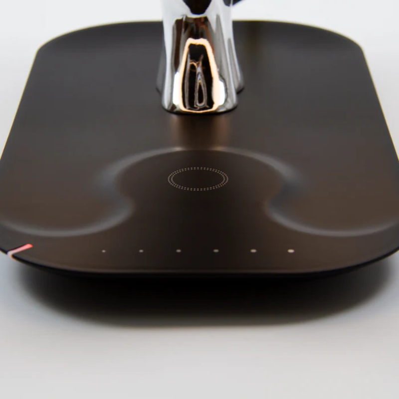 マルチファンクションランプ - LEDライト、ワイヤレス充電、Bluetoothオーディオ 