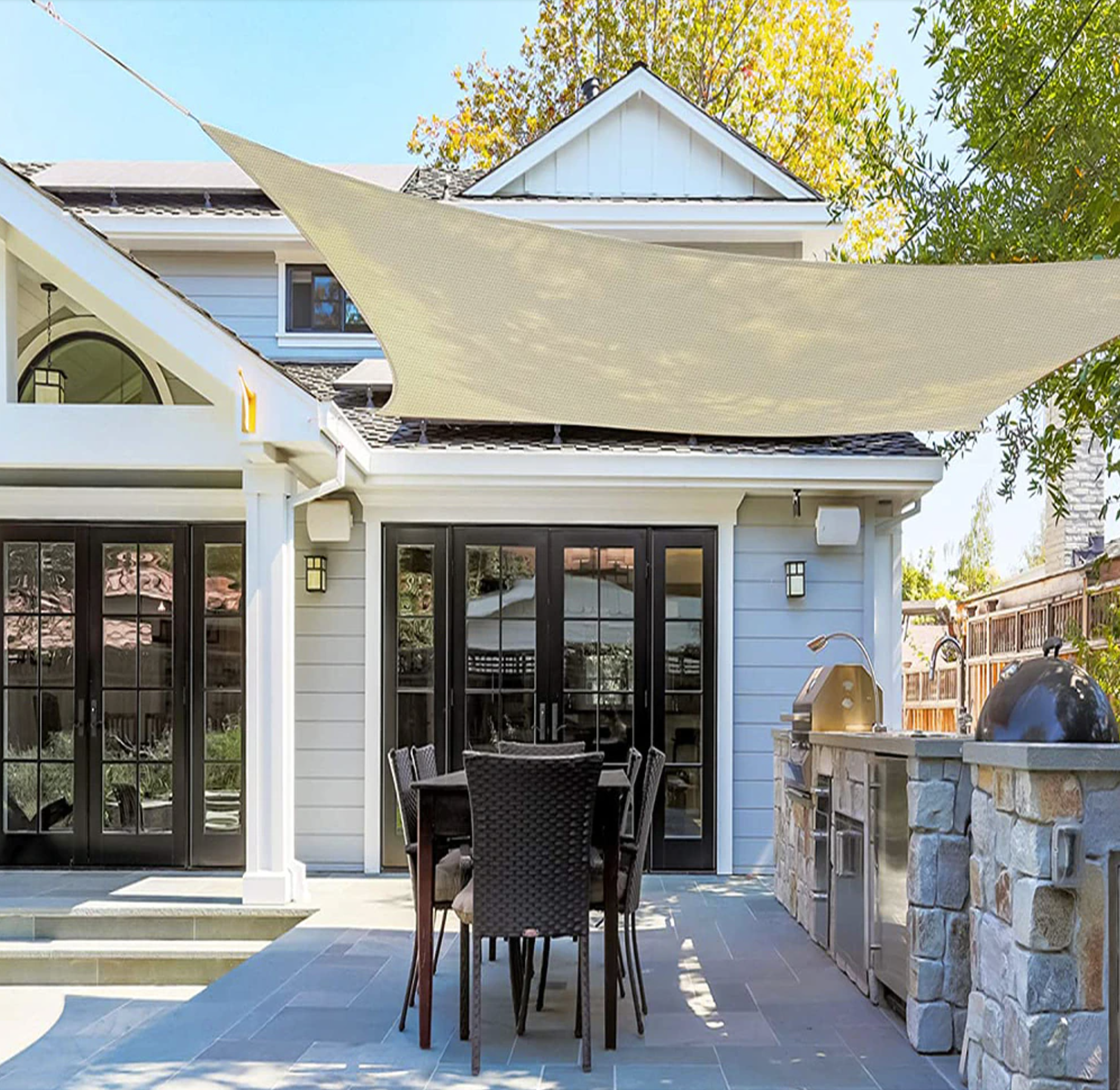 Nepromokavá sluneční clona – Ochrana proti slunci a elegance pro zahradu 