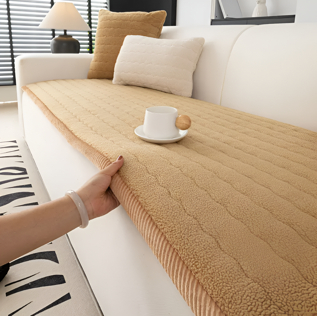 Non-slip Sofa Cover – Ideal Protection for Pets 